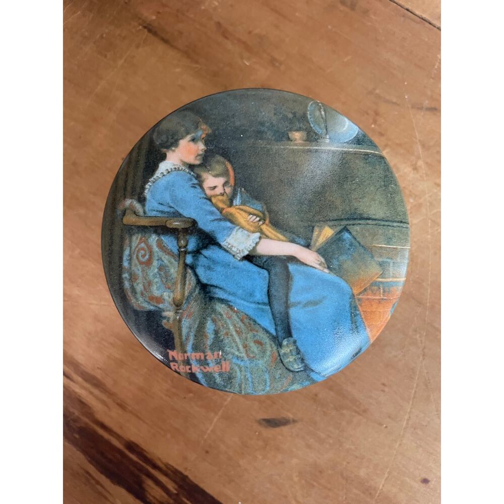 Edwin M. Knowles Trinket Musical Box Norman Rockwell Plays Sweet Dreams Mint!